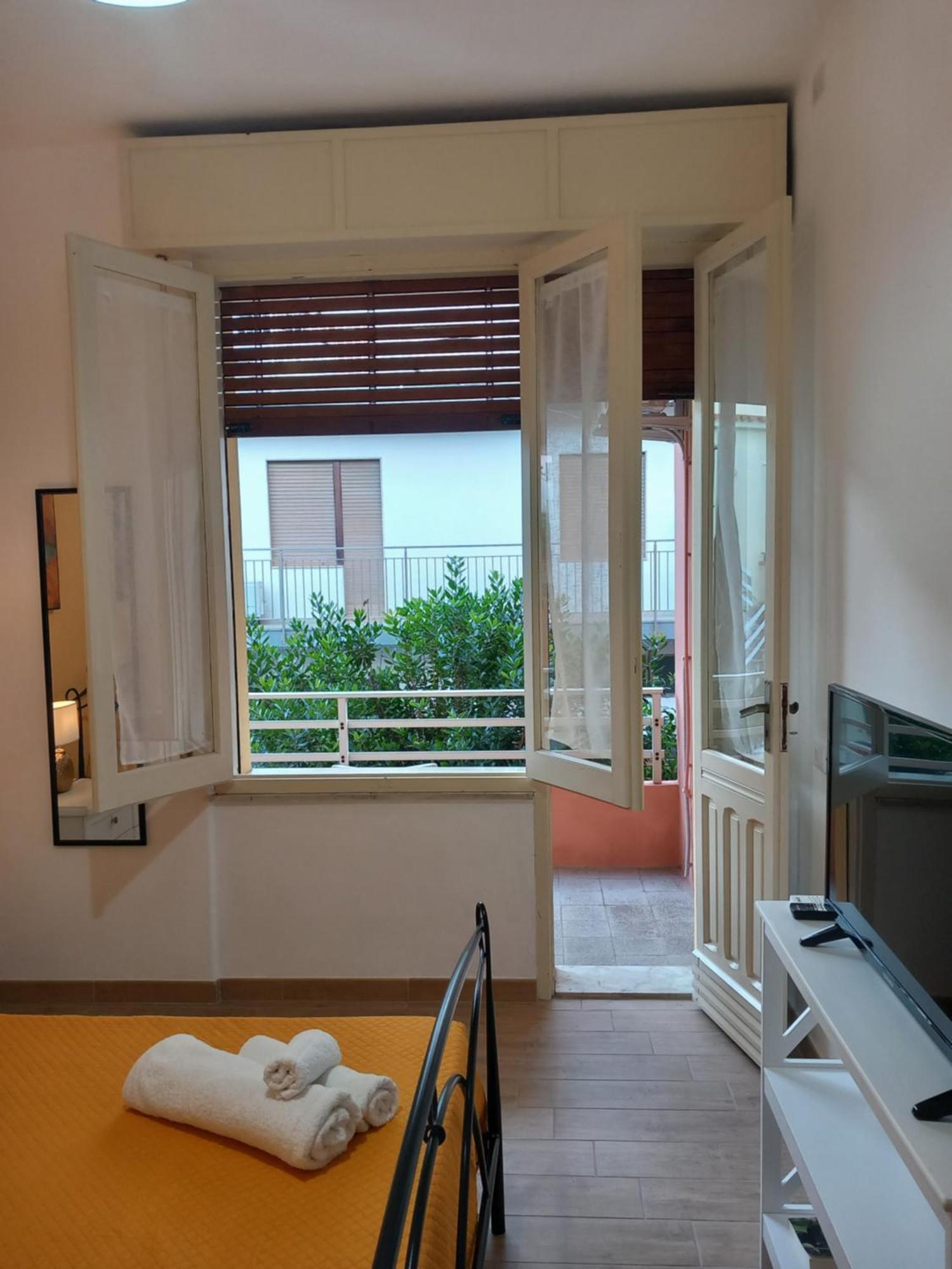 Bed and Breakfast Divina Cuspide Guspini Exterior foto